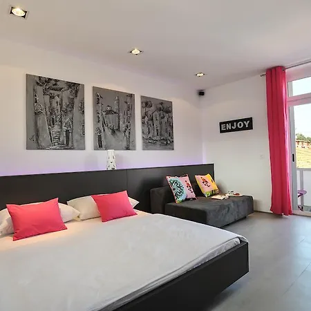 City Center Studio Main Street Appartement